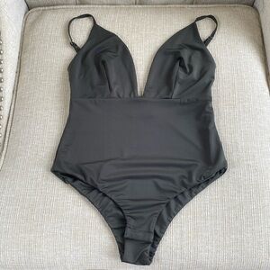 Bodysuit with adjustable straps